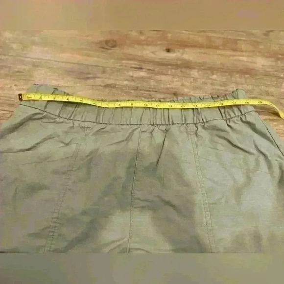 Signature by Levi Strauss Women’s pull on casual elastic waist sage shorts XXL - Picture 2 of 9